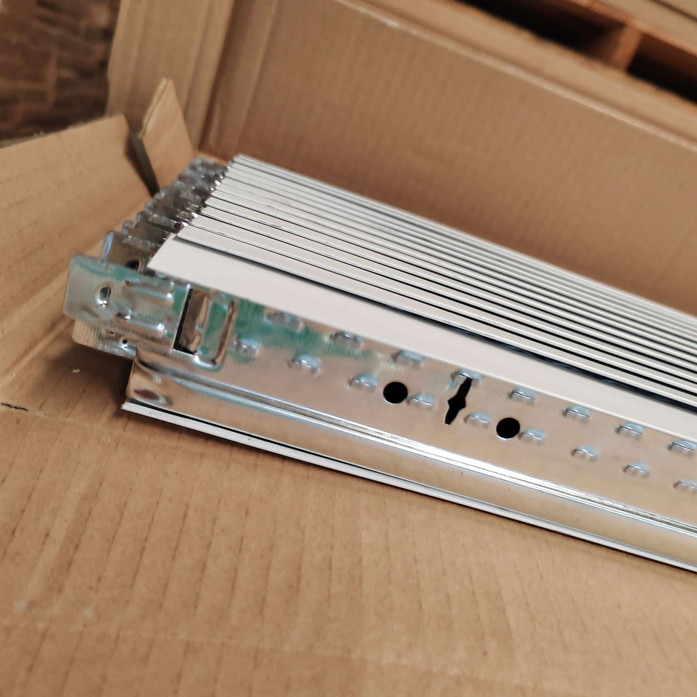 end of grid connector